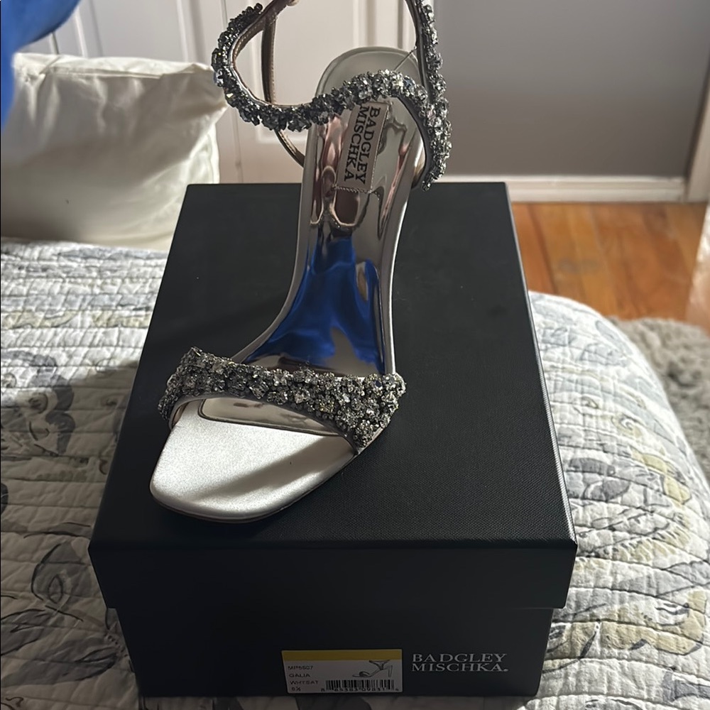 Badgley Mischka Silver Embellished Women's Sandals